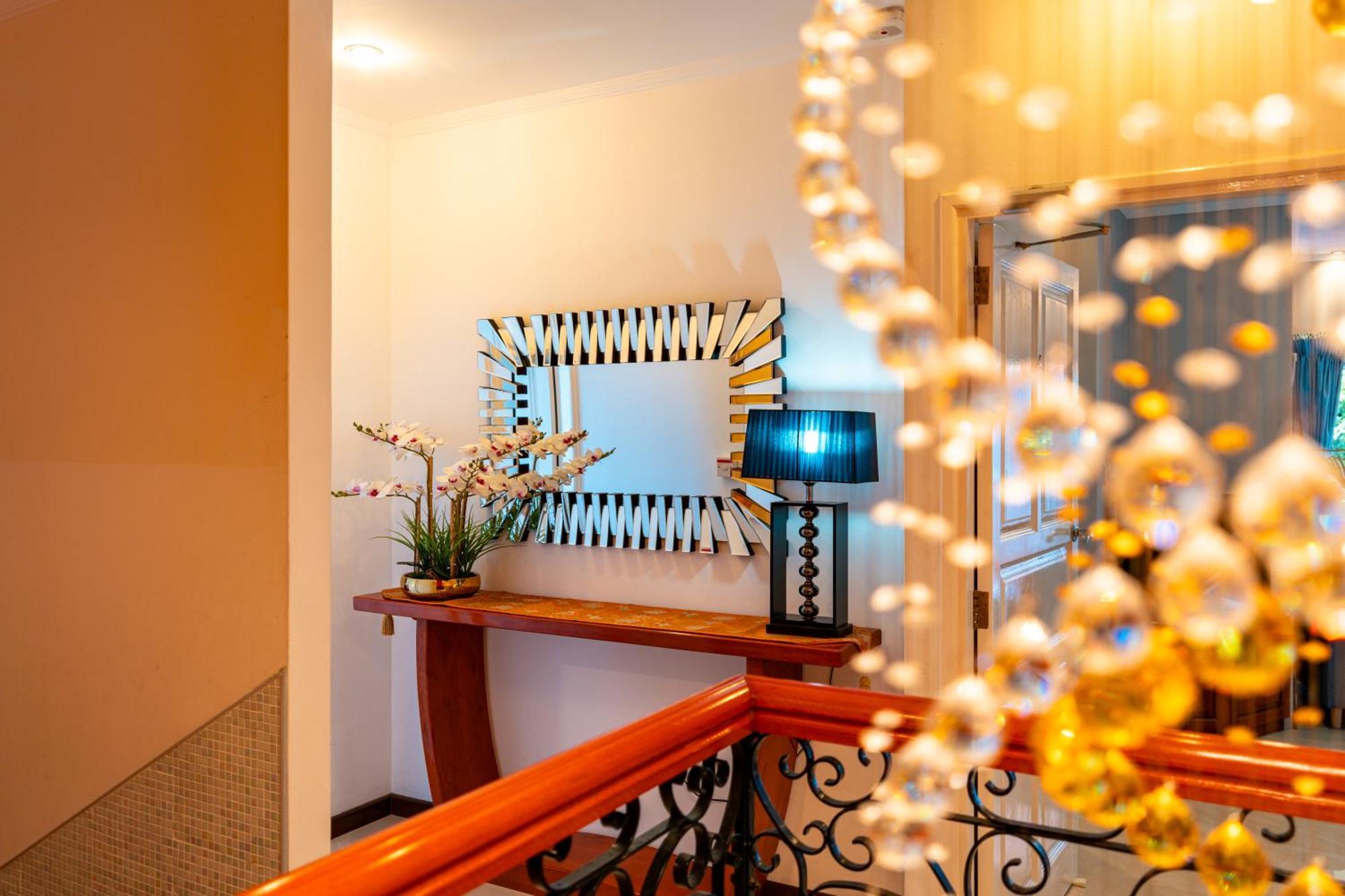 Glacis Heights Villa Экстерьер фото