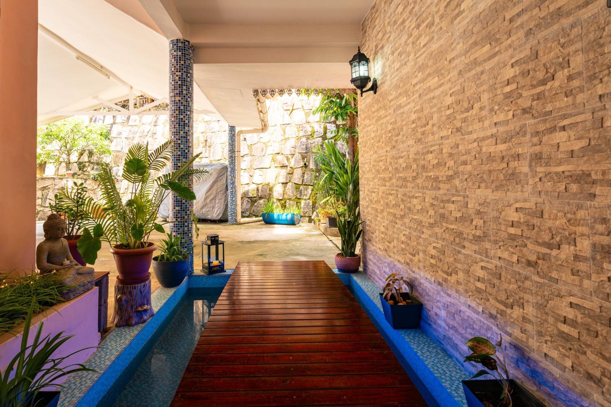 Glacis Heights Villa Экстерьер фото