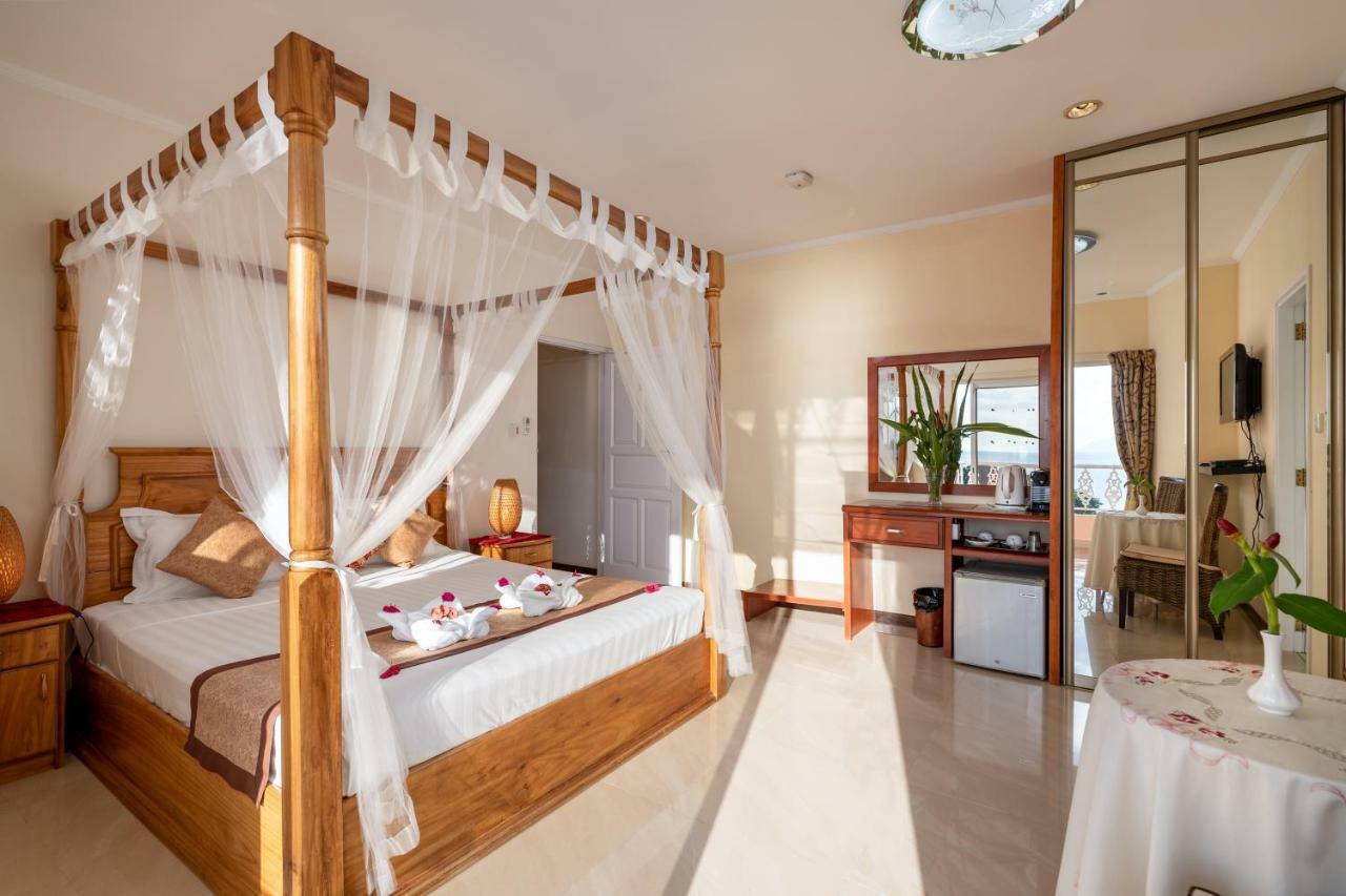 Glacis Heights Villa Экстерьер фото